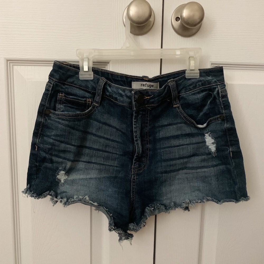 Refuge Mid-Rise Denim Shorts (Size 8)